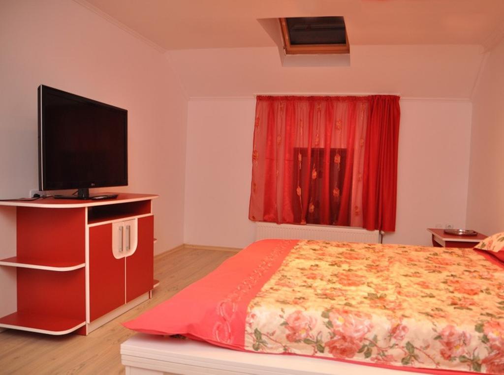 Pensiunea Brancoveneasca Campulung Room photo